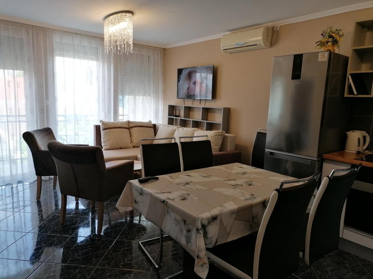 Bettina47 Apartman Hajdúszoboszló Eksteriør bilde