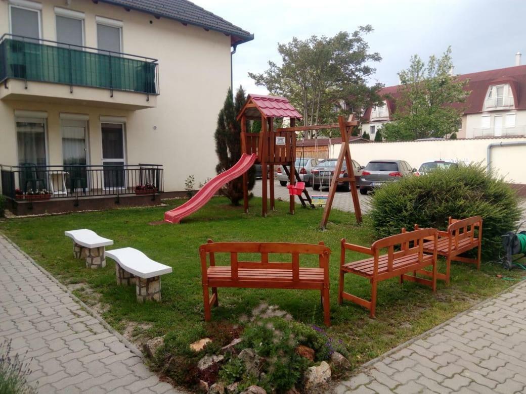 Bettina47 Apartman Hajdúszoboszló Eksteriør bilde